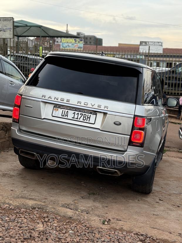Land Rover Range Rover Vogue 2016 Gold