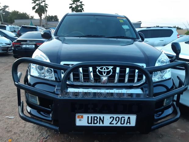 Toyota Land Cruiser Prado 2010 Black