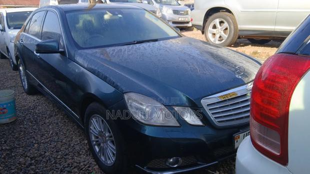 Mercedes-Benz E300 2011 Green