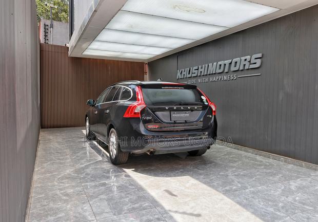 Volvo V60 2012 Black