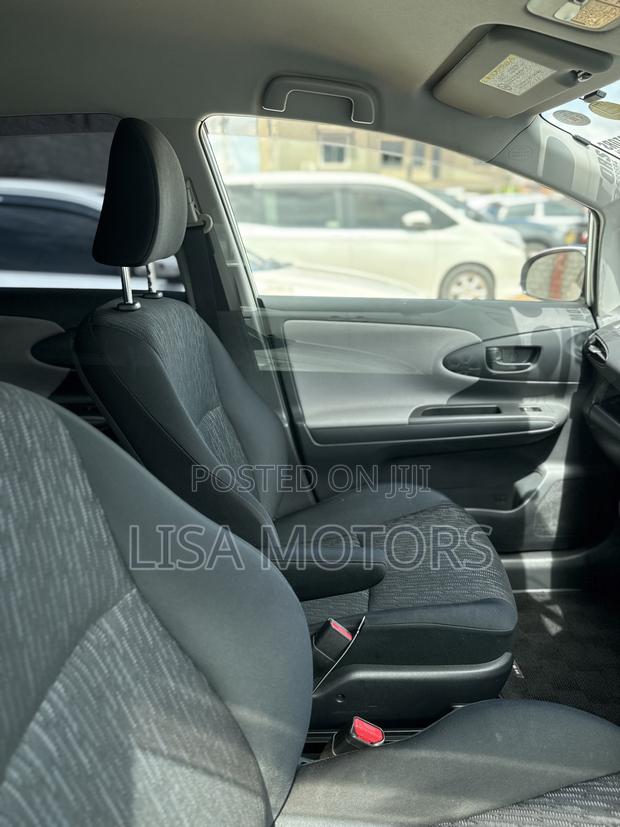 Toyota Wish 2012 White
