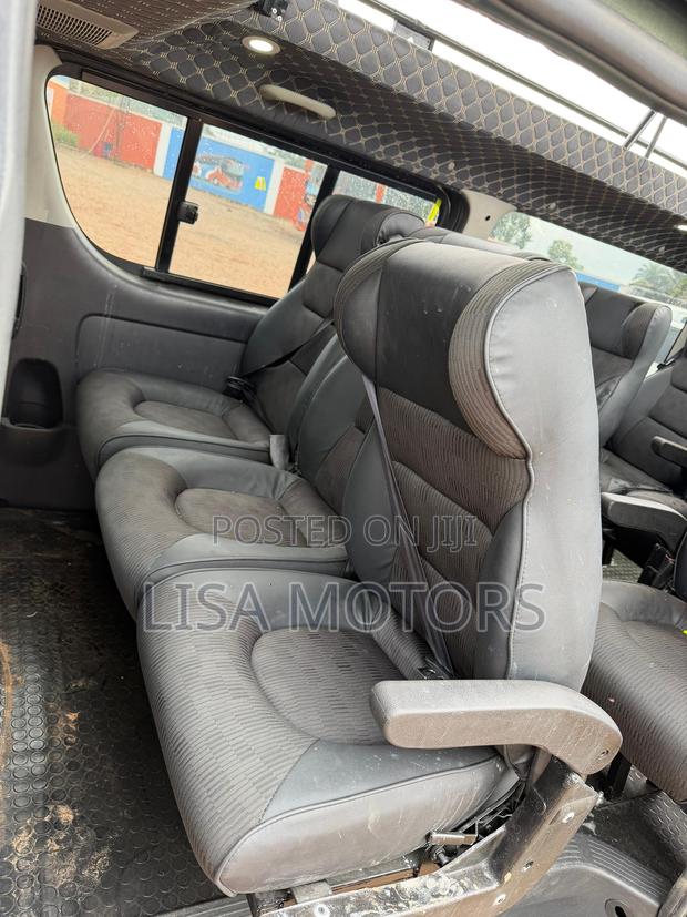 Toyota HiAce 2012 Green