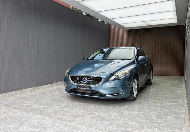 Volvo V40 2013 Blue