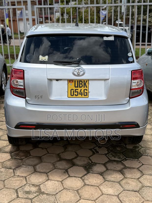 Toyota IST 2007 Silver
