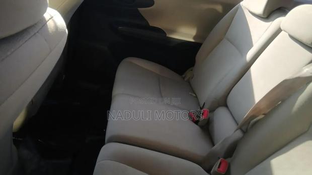 Toyota Wish 2010 Blue