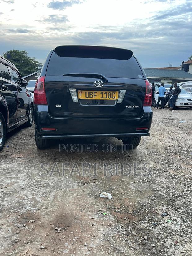 Toyota Corolla Fielder 2005 Black