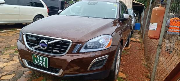 Volvo XC60 2013 Brown