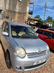 Toyota Sienta 1.5 AWD 2009 Silver for sale