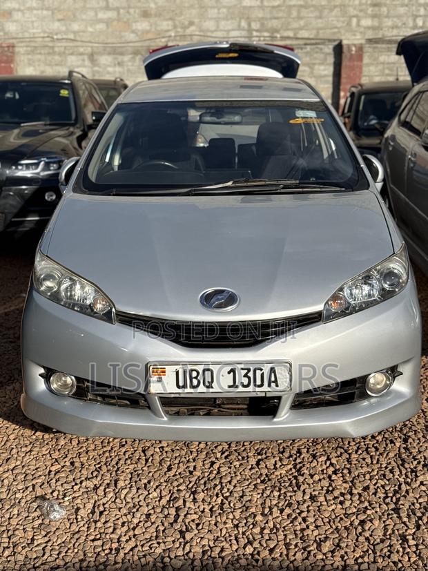 Toyota Wish 2010 Silver