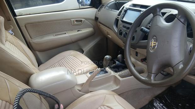 Toyota Hilux 2.5 Cab 2005 Gray