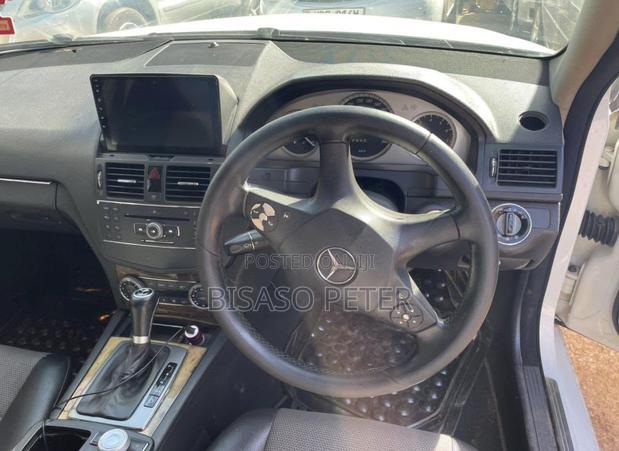 Mercedes-Benz C200 2010 White