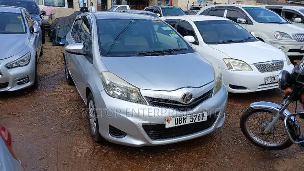 Toyota Vitz 2019 Silver