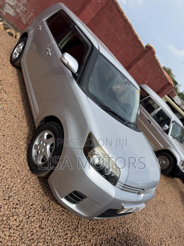 Toyota Corolla Rumion Hatchback 1.5 FWD 2008 Silver