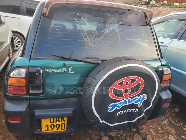 Toyota RAV4 1999 Gray