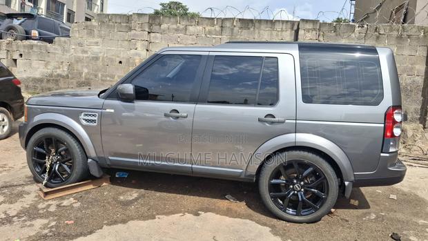 Land Rover Discovery 2014 Gray