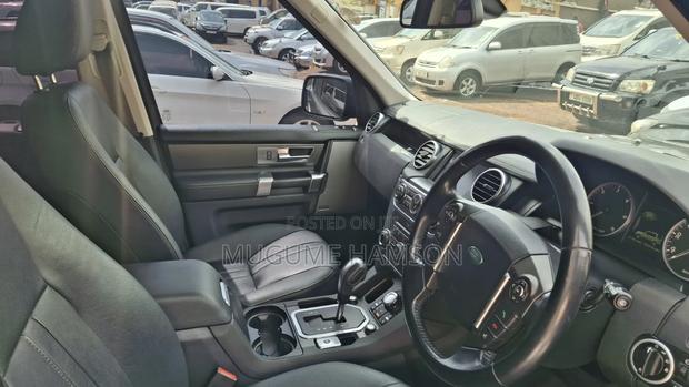 Land Rover Discovery 2014 Gray