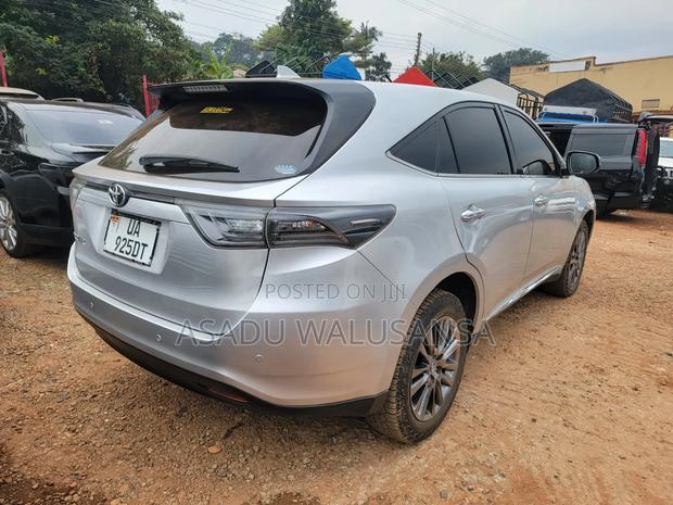 Toyota Harrier 2016 Silver