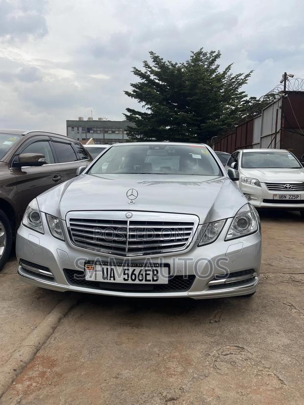 Mercedes-Benz E300 2011 Silver