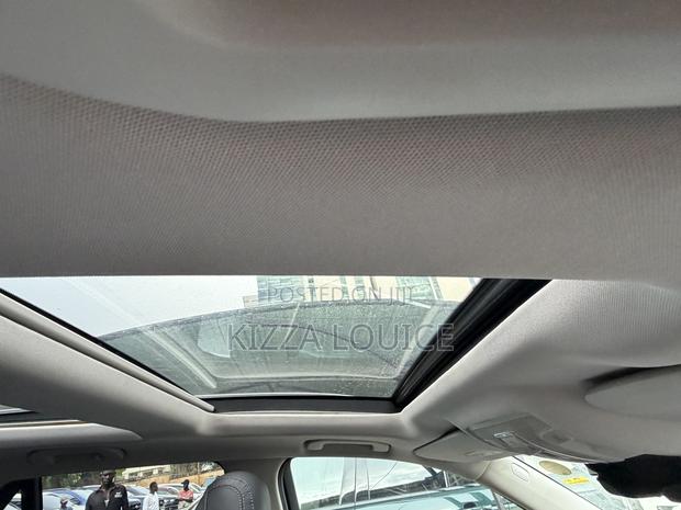 Mercedes-Benz GLE-Class 2016 Gold