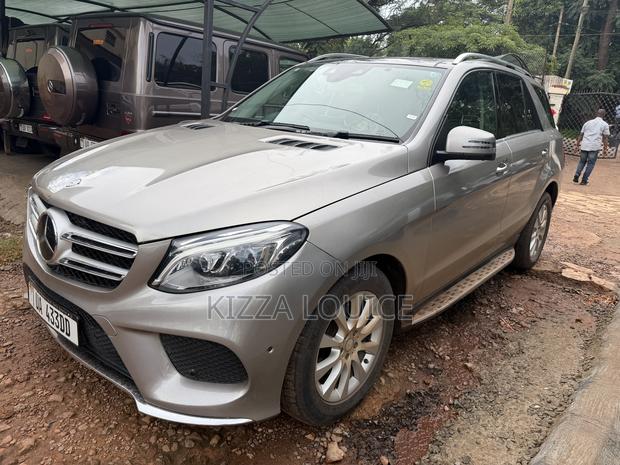 Mercedes-Benz GLE-Class 2016 Gold