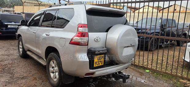 Toyota Land Cruiser Prado 2015 Silver