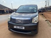 Toyota Noah 2.0 143hp AWD (8 Seater) 2012 Gray for sale