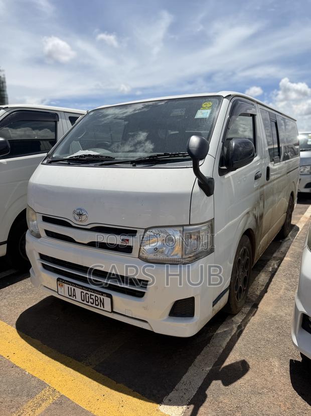 Toyota HiAce 2012 White