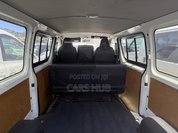 Toyota HiAce 2012 White