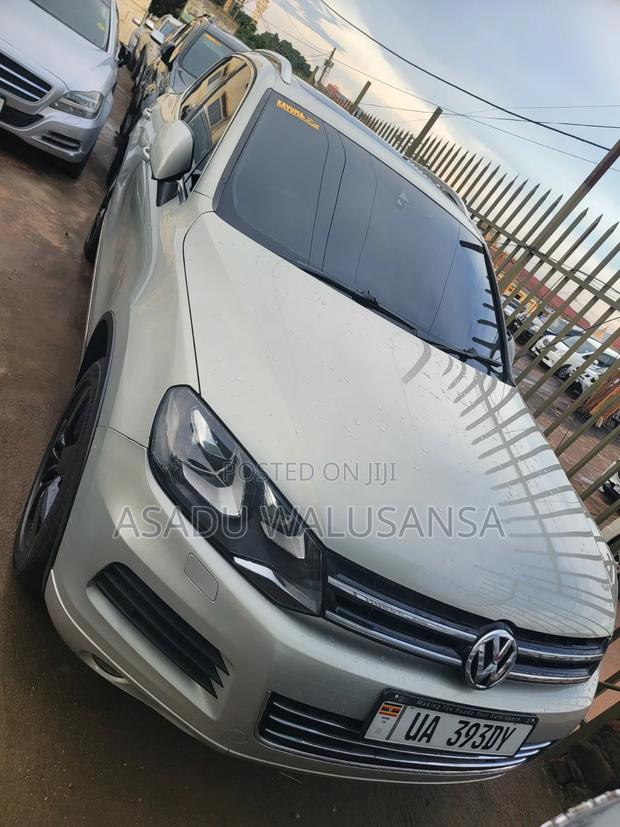Volkswagen Touareg 2013 Silver