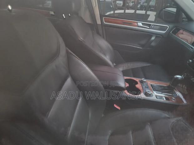 Volkswagen Touareg 2013 Silver