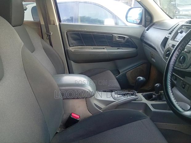 Toyota Hilux 2.5 D-4D 2007 Red