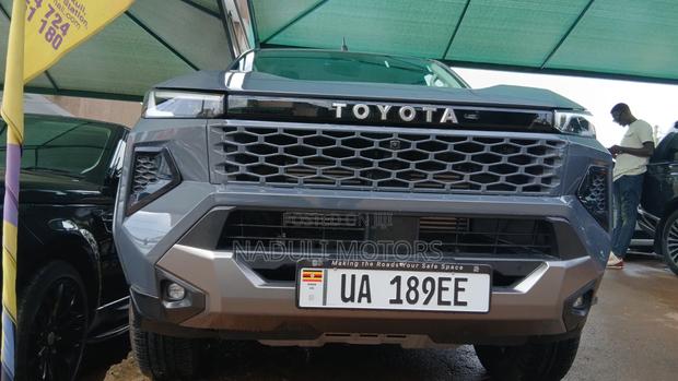 New Toyota Hilux 2025