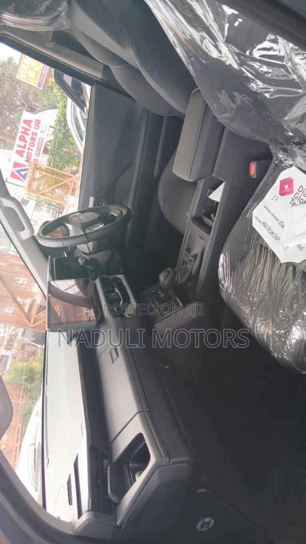 New Toyota Hilux 2025