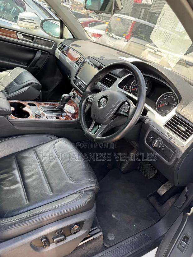 Volkswagen Touareg VR6 Executive 2012 White