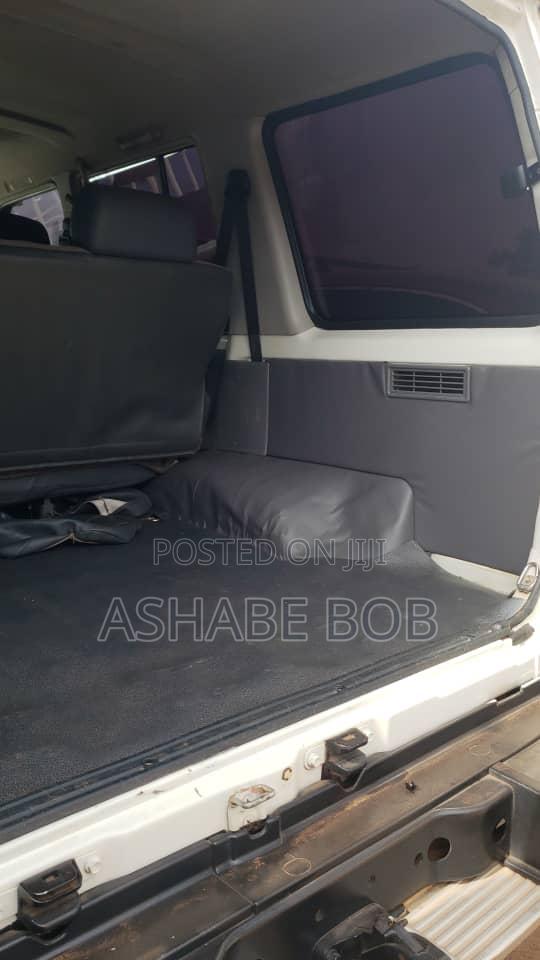 Toyota Land Cruiser 2018 White