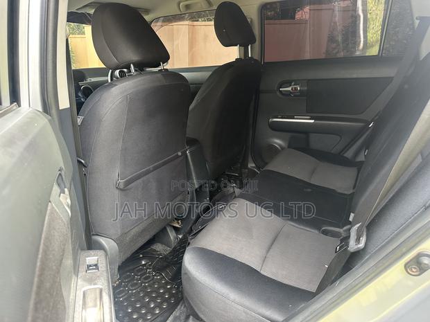 Toyota Corolla Rumion Hatchback 1.5 FWD 2010 Silver
