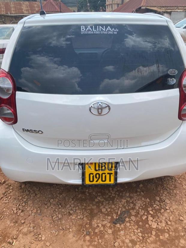 Toyota Passo 2010 White
