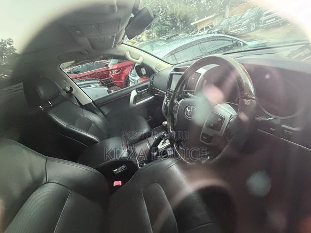 Toyota Land Cruiser 2013 Black