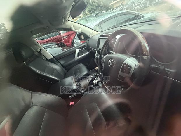 Toyota Land Cruiser 2013 Black