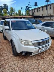 Subaru Forester 2.0D X 2009 Off white for sale