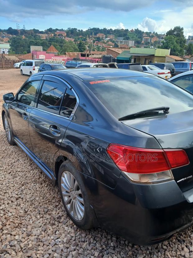 Subaru Legacy 2.0D Estate 2010 Gray