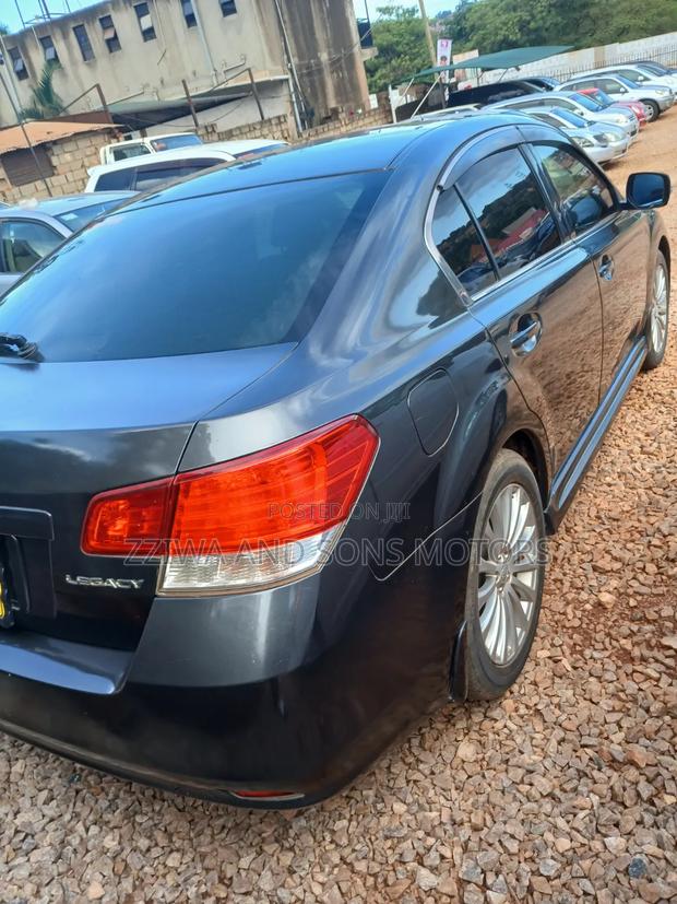 Subaru Legacy 2.0D Estate 2010 Gray