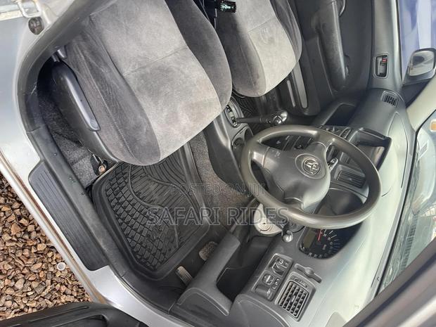 Toyota Succeed 2008 Silver