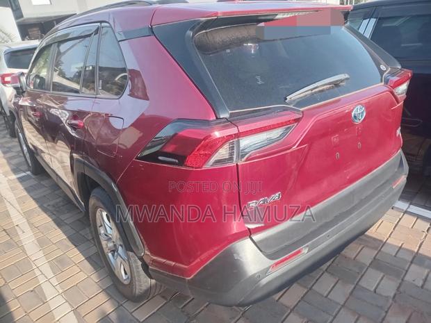 Toyota RAV4 2020 Maroon
