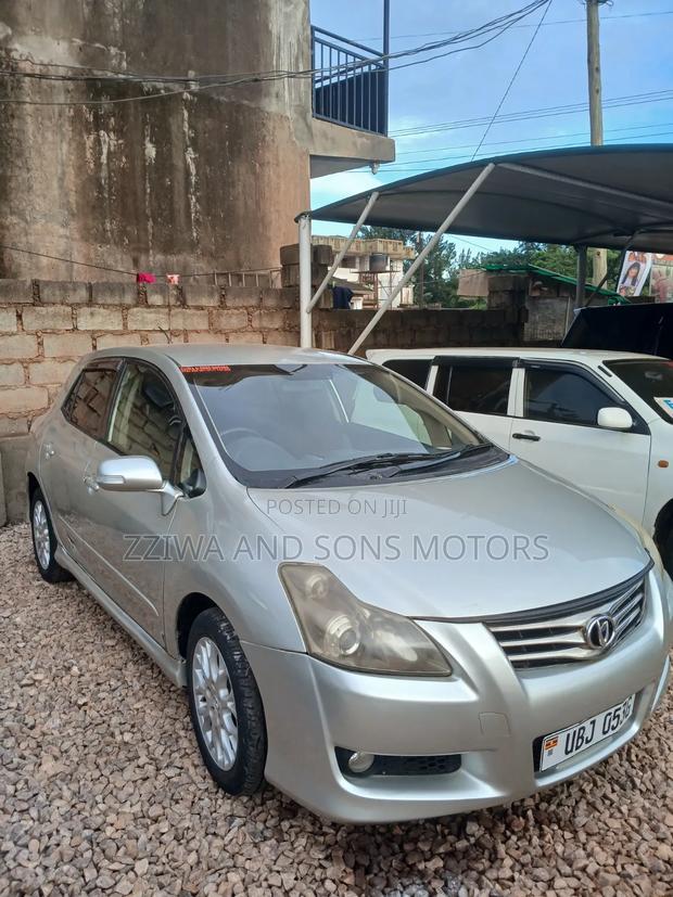 Toyota Blade 2005 Silver