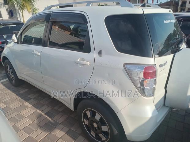 Toyota Rush 2012 White