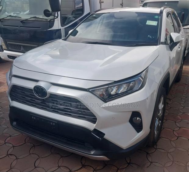Toyota RAV4 2020 White