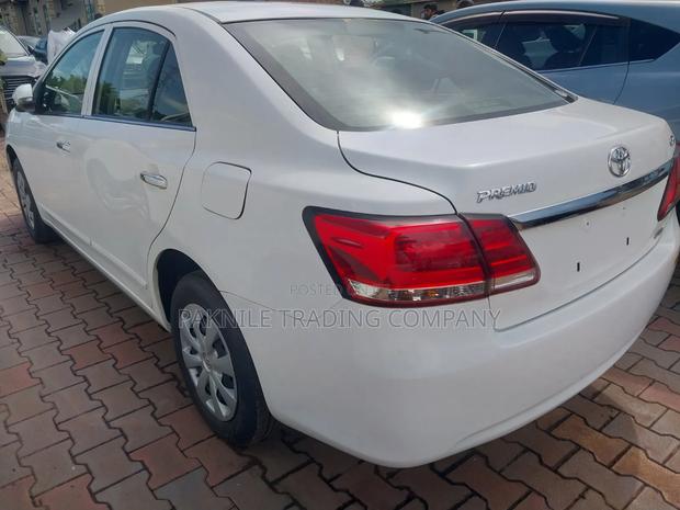 Toyota Premio 2016