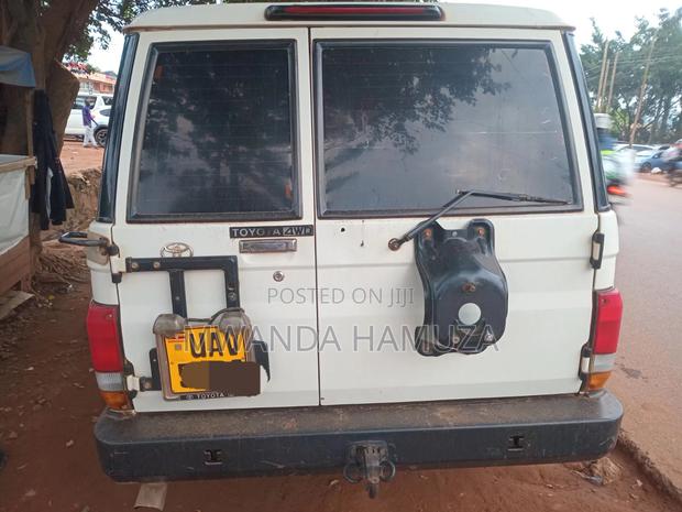 Toyota Land Cruiser 2014 White