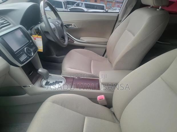 Toyota Premio 2014 White